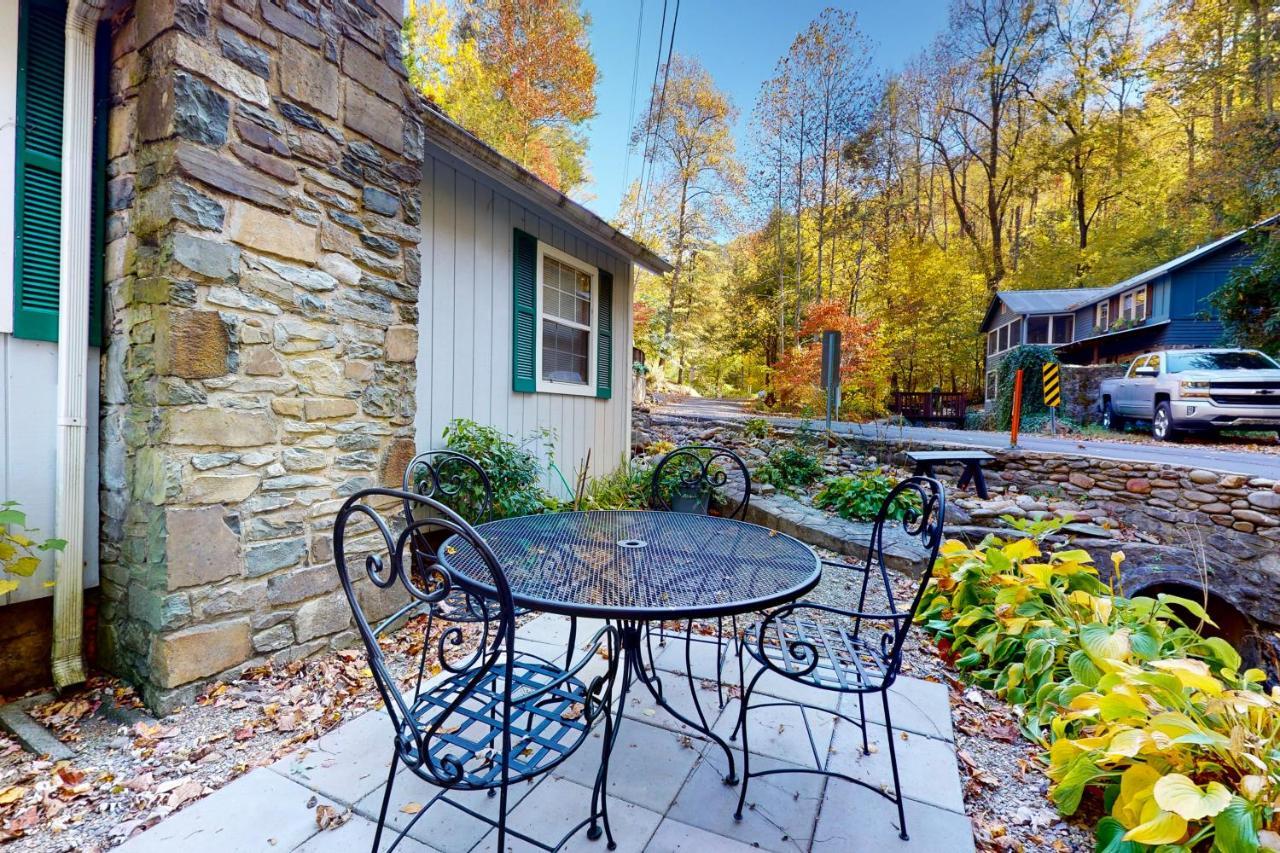 Tweeting Brook Villa Gatlinburg Exterior photo